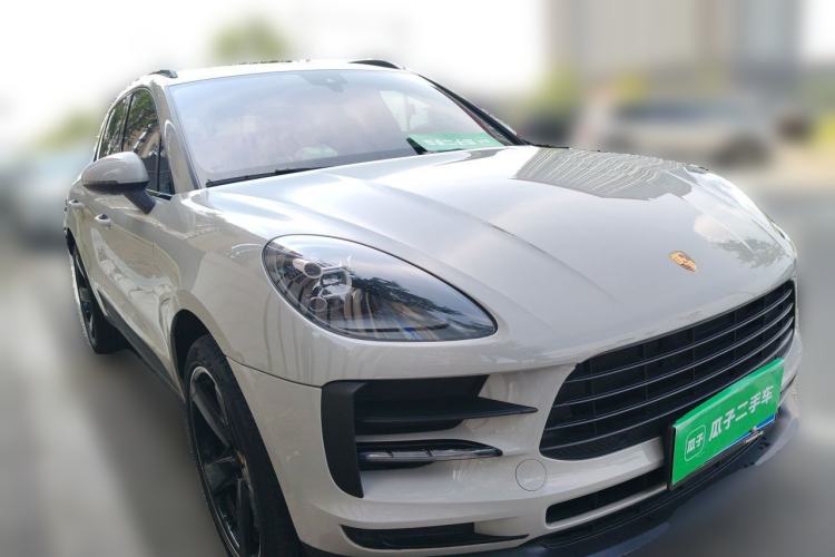 Used Porsche Macan 2021 Macan 2.0T Front Right 45 Deg