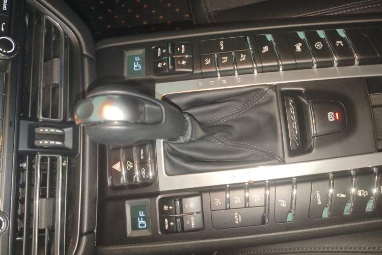 Used Porsche Macan 2021 Macan 2.0T Gear Lever