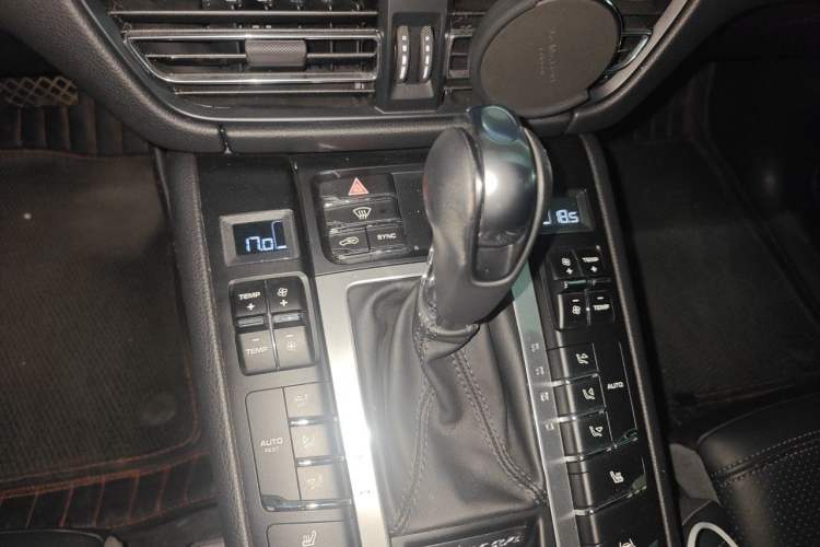 Used Porsche Macan 2021 Macan 2.0T Gear Lever