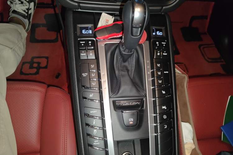 Used Porsche Macan 2021 Macan 2.0T Gear Lever