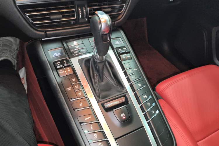 Used Porsche Macan 2021 Macan 2.0T Gear Lever