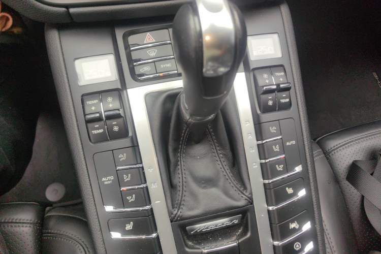 Used Porsche Macan 2021 Macan 2.0T Gear Lever