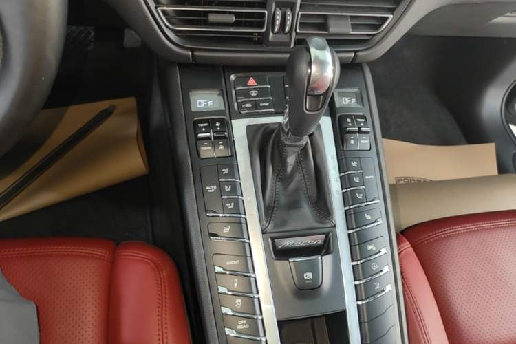 Used Porsche Macan 2021 Macan 2.0T Gear Lever
