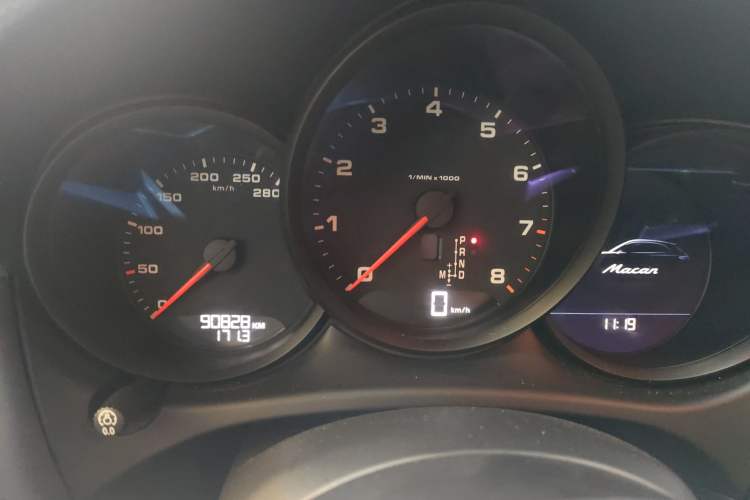 Used Porsche Macan 2021 Macan 2.0T Instrument Cluster