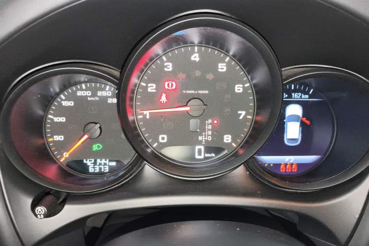 Used Porsche Macan 2021 Macan 2.0T Instrument Cluster