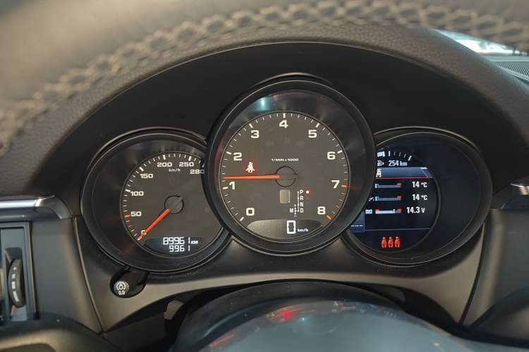 Used Porsche Macan 2021 Macan 2.0T Instrument Cluster