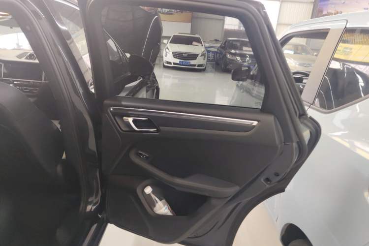 Used Porsche Macan 2021 Macan 2.0T Interior 3