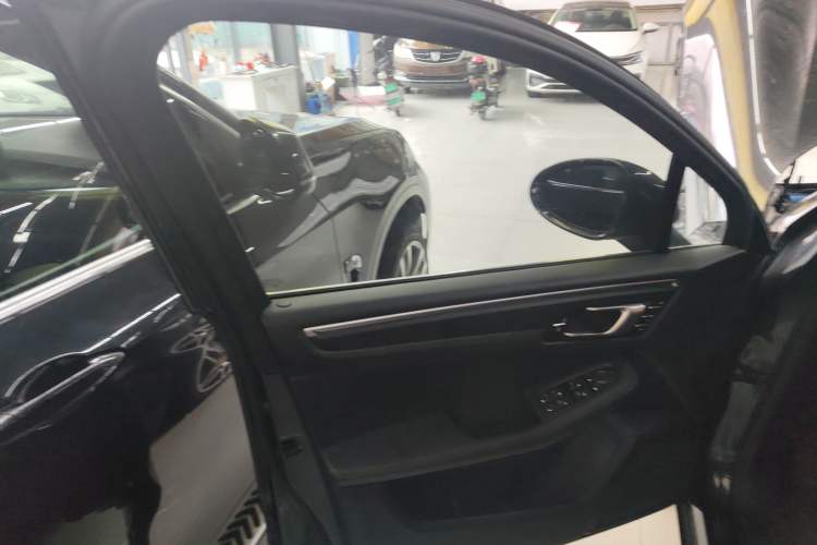 Used Porsche Macan 2021 Macan 2.0T Interior 4
