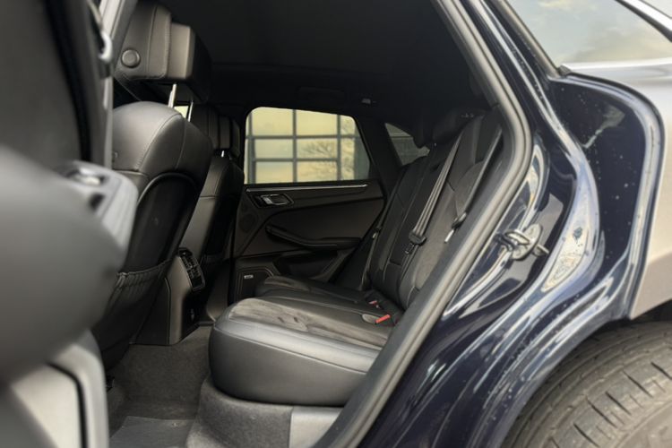 Used Porsche Macan 2021 Macan 2.0T Interior 4
