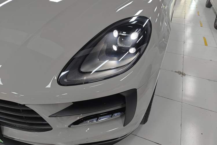 Used Porsche Macan 2021 Macan 2.0T Left Front Headlight