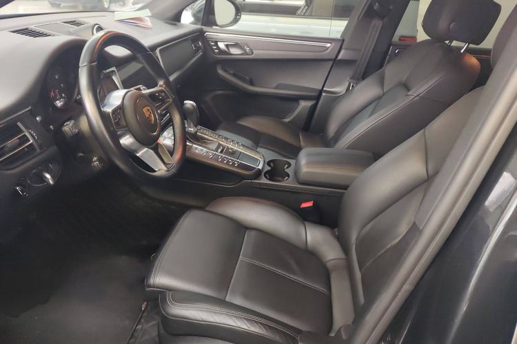 Used Porsche Macan 2021 Macan 2.0T Left Front Seat