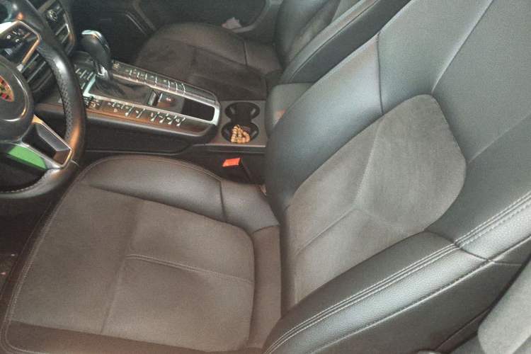 Used Porsche Macan 2021 Macan 2.0T Left Front Seat