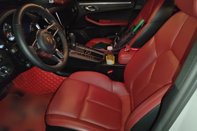 Used Porsche Macan 2021 Macan 2.0T Left Front Seat