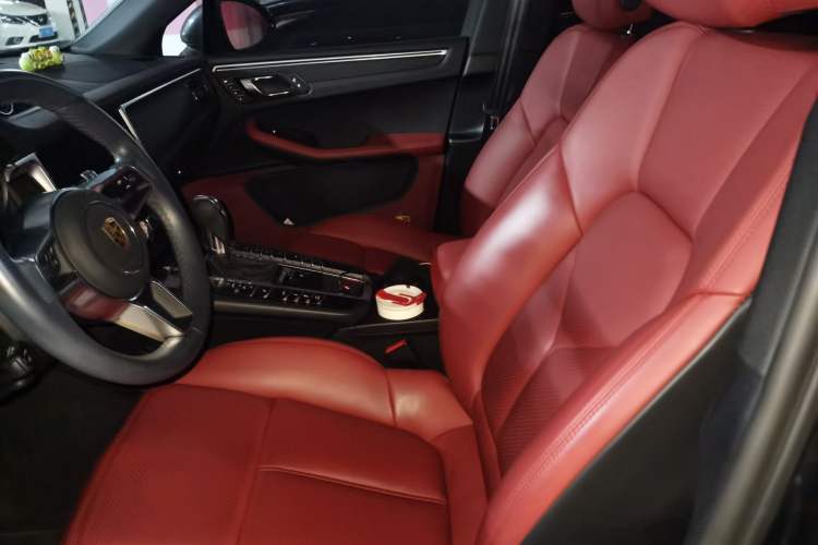 Used Porsche Macan 2021 Macan 2.0T Left Front Seat
