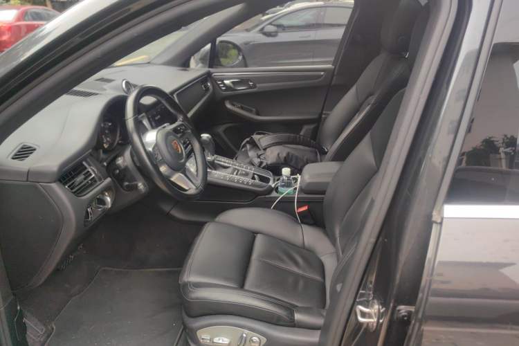 Used Porsche Macan 2021 Macan 2.0T Left Front Seat