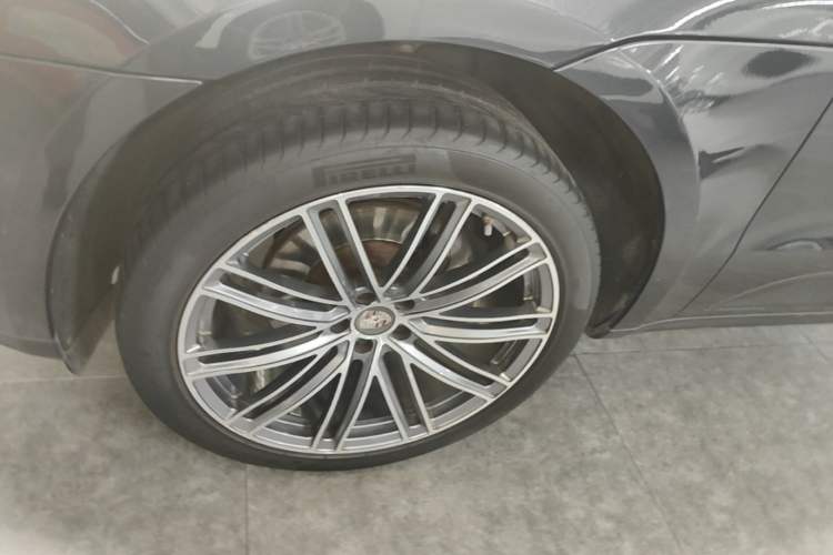 Used Porsche Macan 2021 Macan 2.0T Left Front Wheel Hub