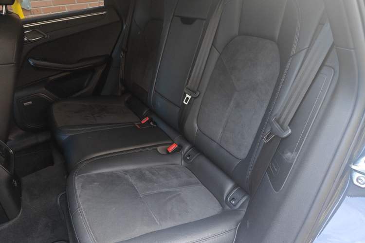 Used Porsche Macan 2021 Macan 2.0T Left Rear Seat
