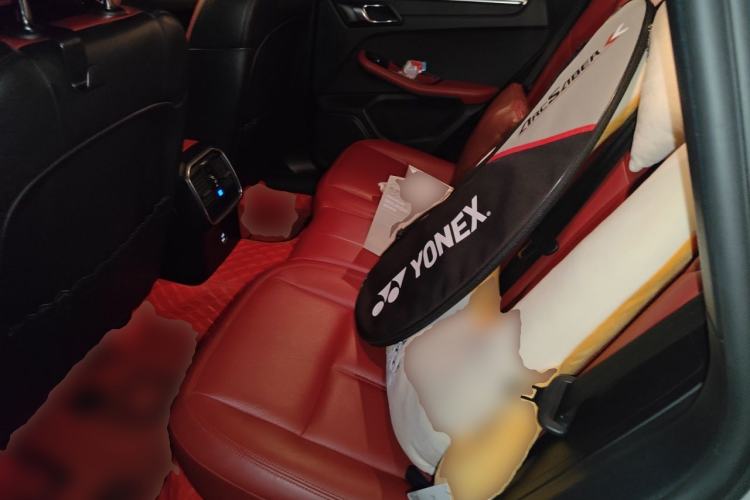 Used Porsche Macan 2021 Macan 2.0T Left Rear Seat