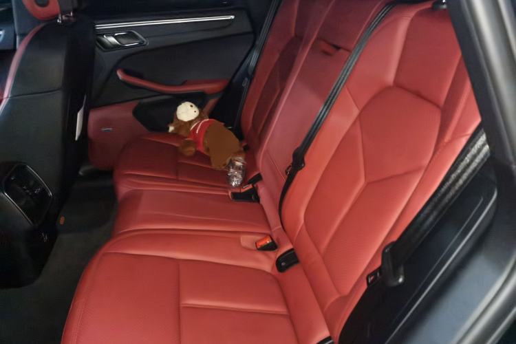 Used Porsche Macan 2021 Macan 2.0T Left Rear Seat