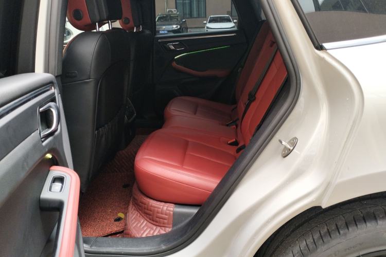 Used Porsche Macan 2021 Macan 2.0T Left Rear Seat