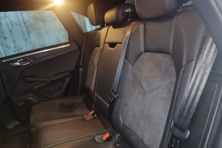 Used Porsche Macan 2021 Macan 2.0T Left Rear Seat