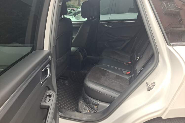 Used Porsche Macan 2021 Macan 2.0T Left Rear Seat