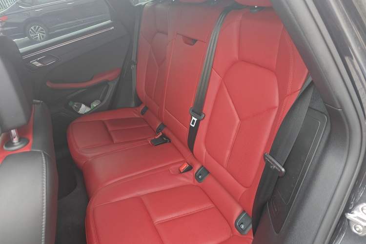 Used Porsche Macan 2021 Macan 2.0T Left Rear Seat