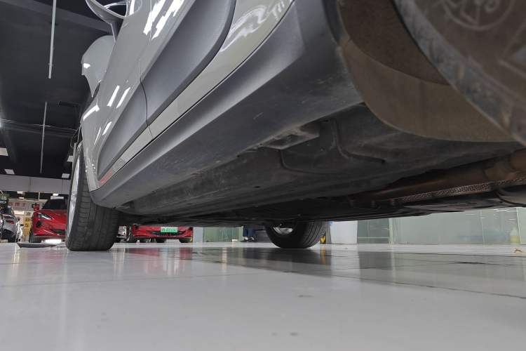 Used Porsche Macan 2021 Macan 2.0T Left Side Sill
