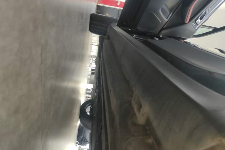 Used Porsche Macan 2021 Macan 2.0T Left Side Sill