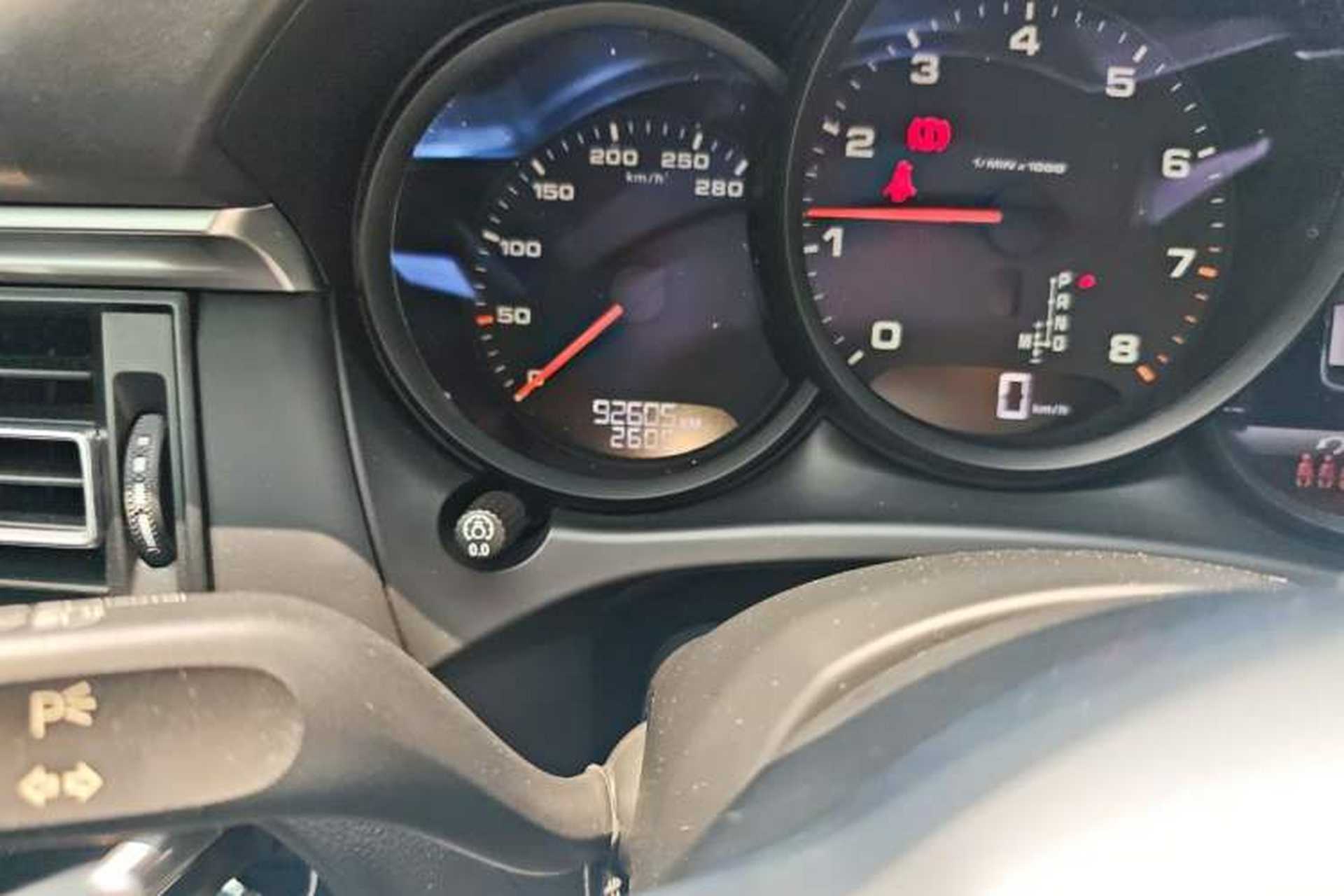 Used Porsche Macan 2021 Macan 2.0T Odometer Close Up