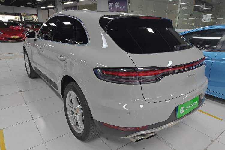 Used Porsche Macan 2021 Macan 2.0T Rear Left 45 Deg