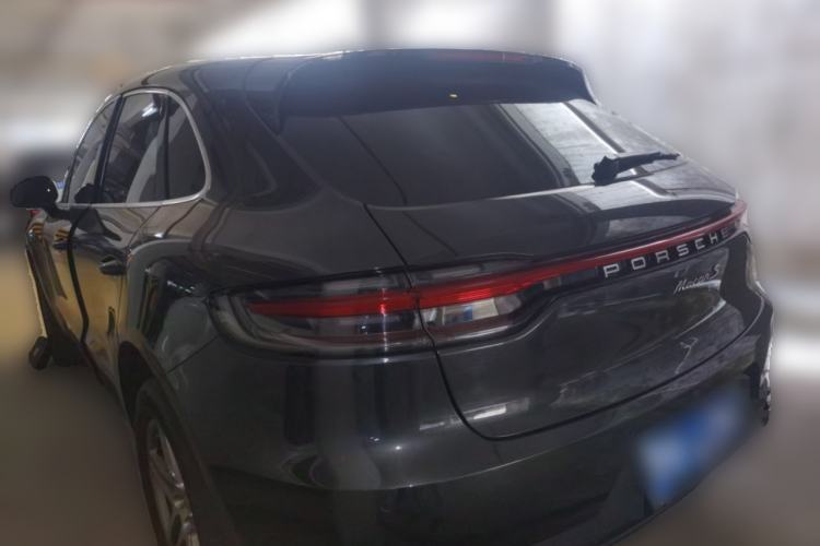 Used Porsche Macan 2021 Macan 2.0T Rear Left 45 Deg