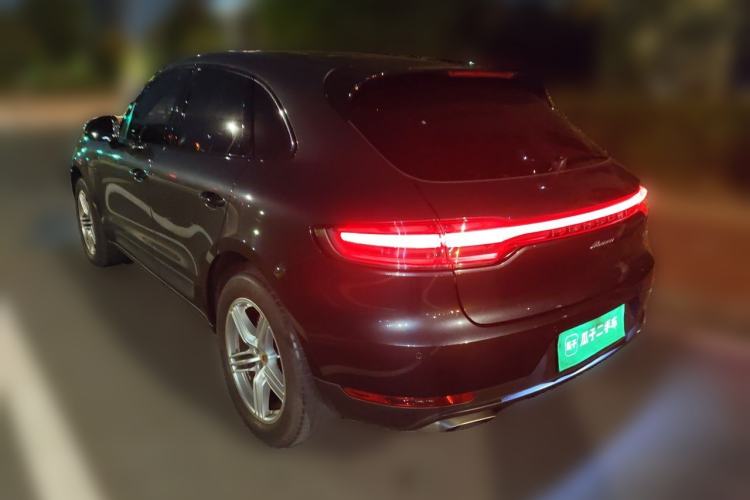Used Porsche Macan 2021 Macan 2.0T Rear Left 45 Deg