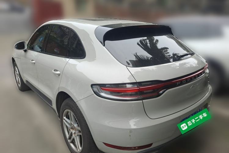 Used Porsche Macan 2021 Macan 2.0T Rear Left 45 Deg