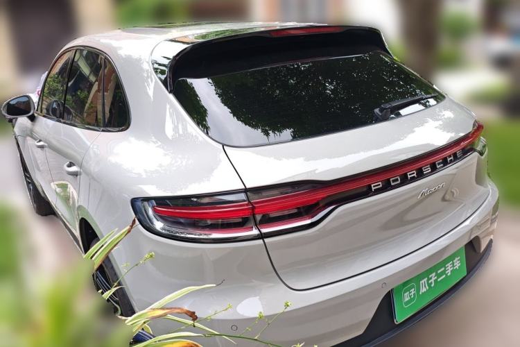 Used Porsche Macan 2021 Macan 2.0T Rear Left 45 Deg