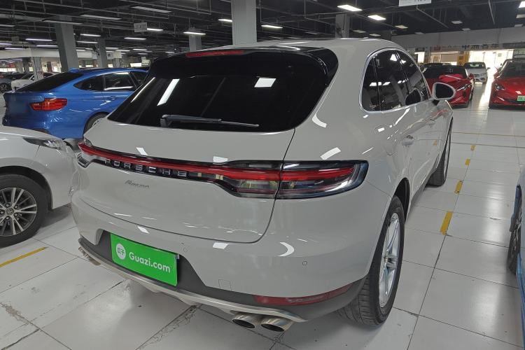 Used Porsche Macan 2021 Macan 2.0T Rear Right 45 Deg