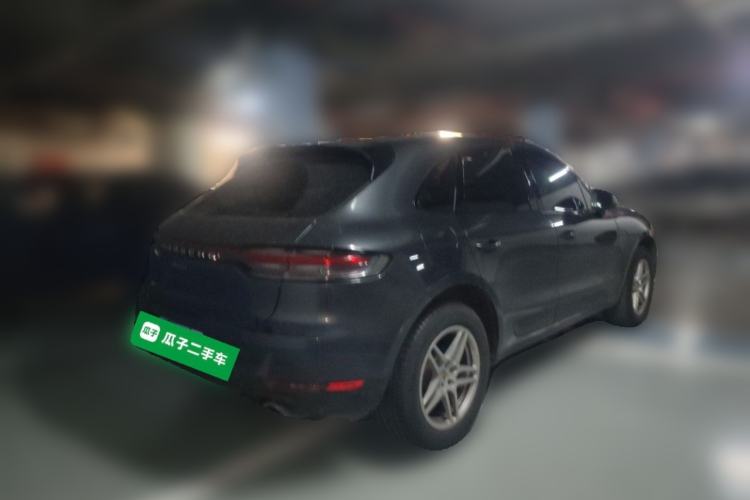 Used Porsche Macan 2021 Macan 2.0T Rear Right 45 Deg