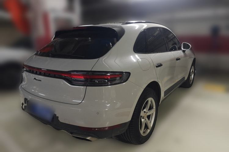 Used Porsche Macan 2021 Macan 2.0T Rear Right 45 Deg