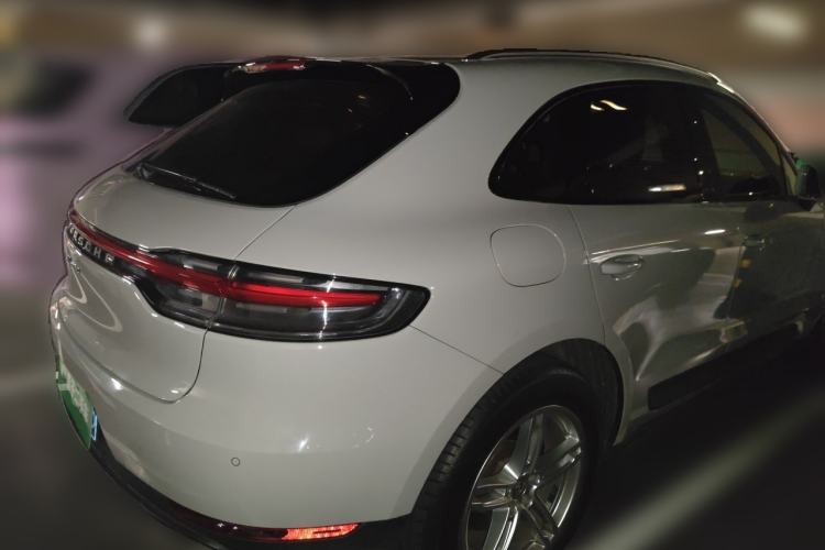 Used Porsche Macan 2021 Macan 2.0T Rear Right 45 Deg