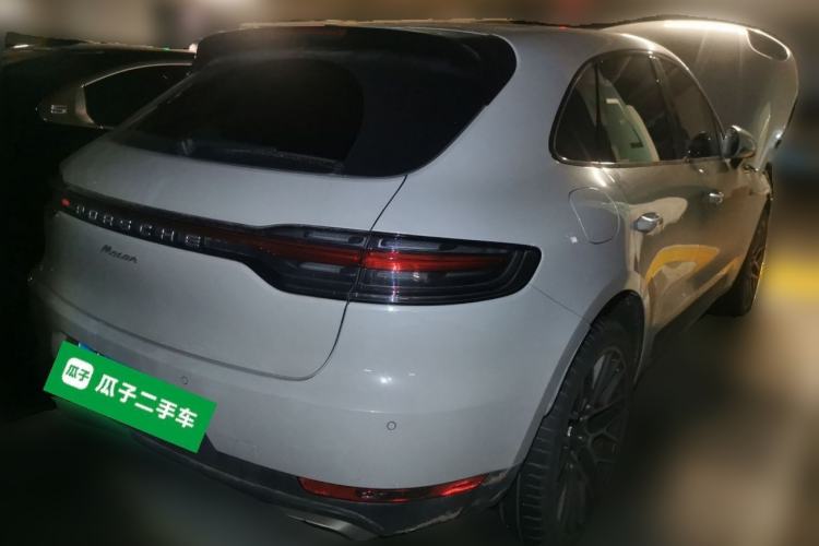 Used Porsche Macan 2021 Macan 2.0T Rear Right 45 Deg