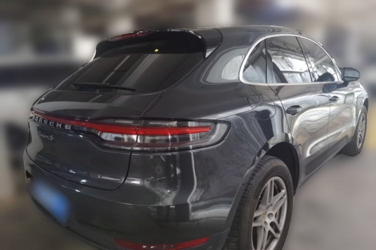 Used Porsche Macan 2021 Macan 2.0T Rear Right 45 Deg