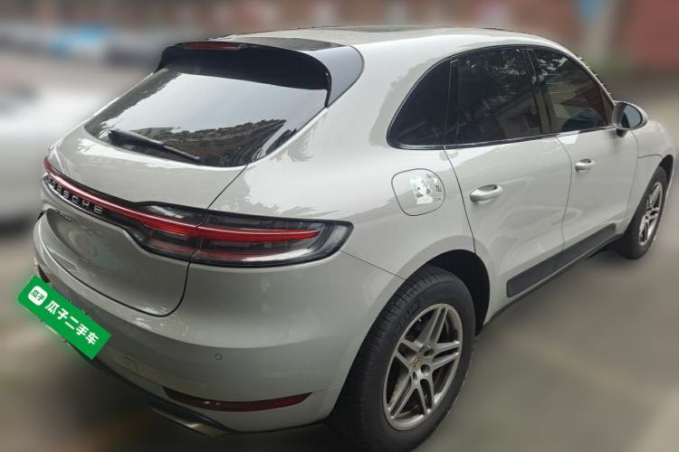 Used Porsche Macan 2021 Macan 2.0T Rear Right 45 Deg