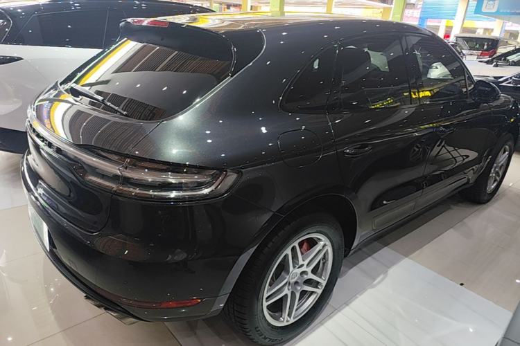 Used Porsche Macan 2021 Macan S 3.0T Rear Right 45 Deg
