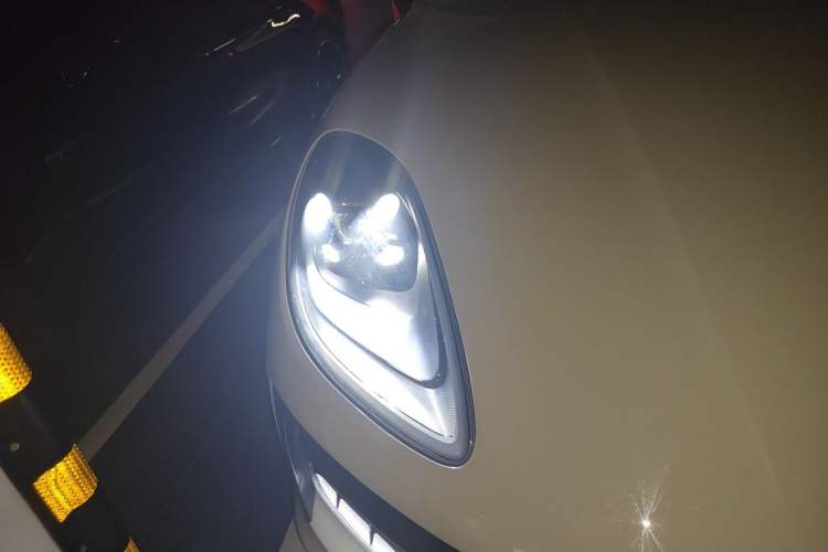 Used Porsche Macan 2021 Macan 2.0T Right Front Headlight