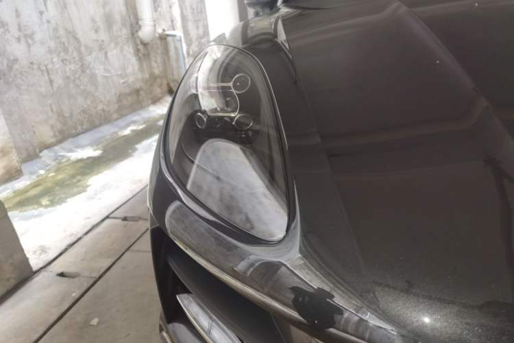 Used Porsche Macan 2021 Macan 2.0T Right Front Headlight