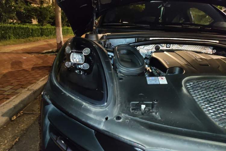 Used Porsche Macan 2021 Macan 2.0T Right Front Headlight