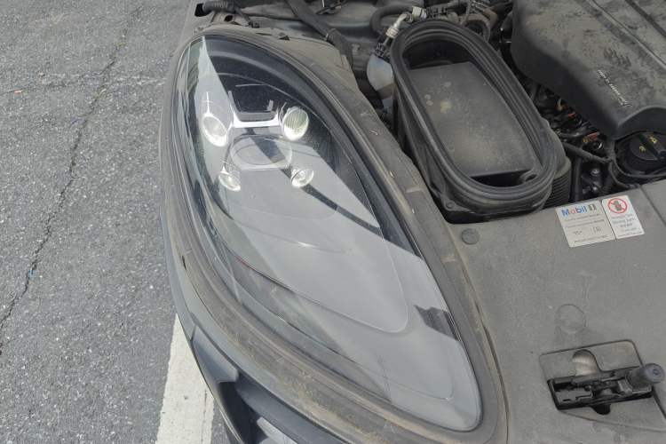 Used Porsche Macan 2021 Macan 2.0T Right Front Headlight