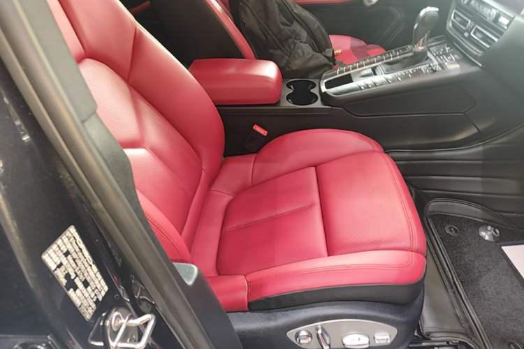 Used Porsche Macan 2021 Macan S 3.0T Right Front Seat