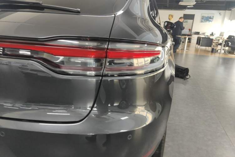 Used Porsche Macan 2021 Macan 2.0T Right Rear Taillight