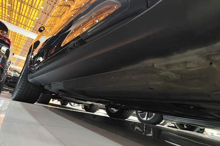 Used Porsche Macan 2021 Macan S 3.0T Right Side Sill